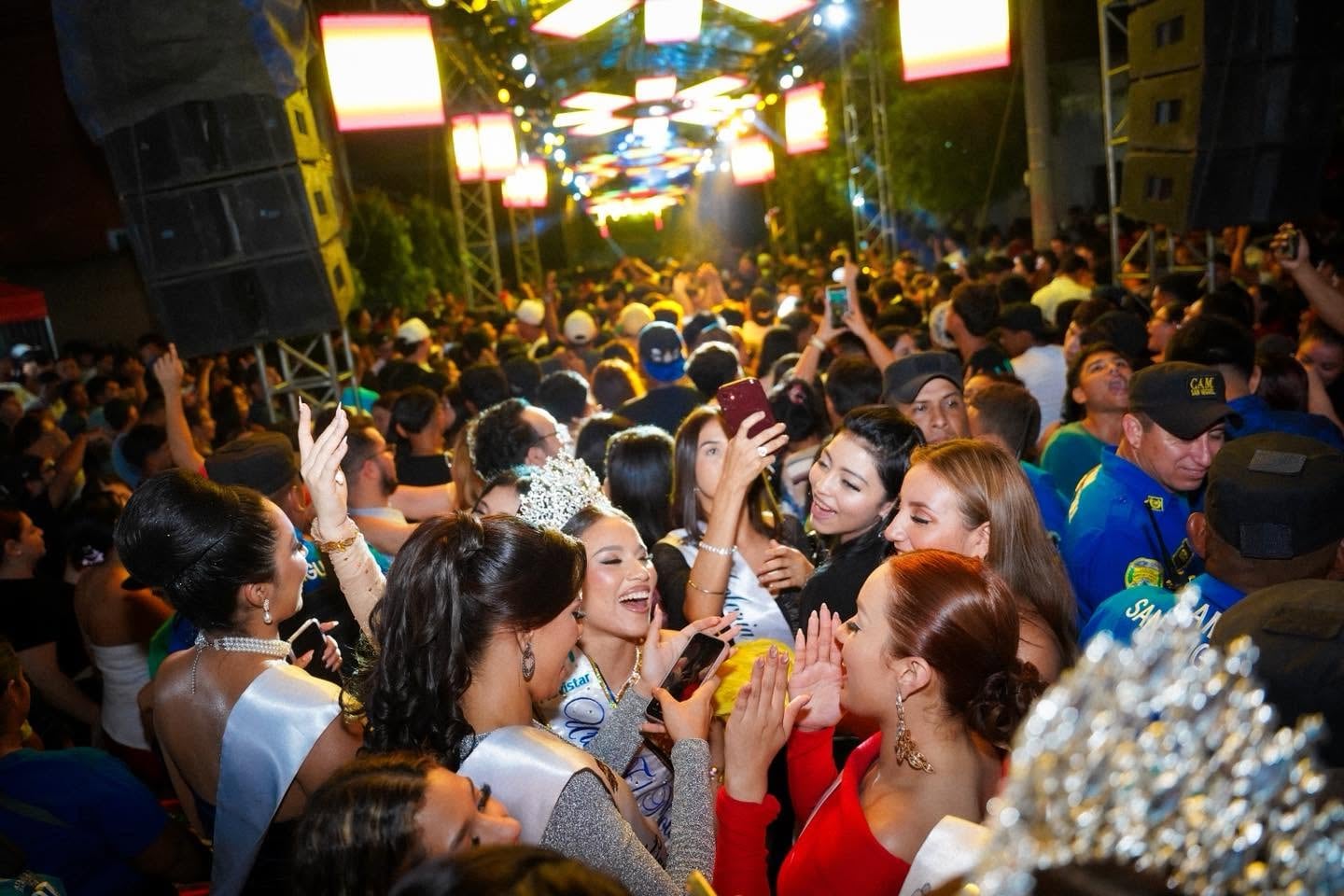 Las festividades inician semanas antes de la noche del carnaval, con el desfile del correo y los carnavalitos comunitarios en barrios y cantones de San Miguel./ (Redes oficiales Carnaval de San Miguel)