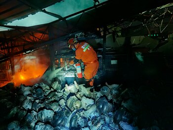 Al menos 18 personas han