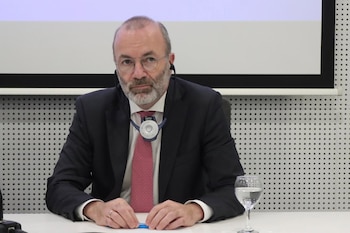 21/09/2026 El presidente del EPP, Manfred Weber, durante una rueda de prensa, en la Biblioteca pública Adolfo Suárez, a 21 de septiembre de 2026, en Ceuta (España). Weber ha visitado la ciudad autónoma para mostrar el apoyo comunitario europeo a la crisis migratoria que afronta Ceuta desde el pasado mes de julio.
POLITICA
Gabriela Sardá Núñez - Europa Press