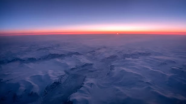 Científicos detectan un incremento notable de olas de calor, heladas fuera de temporada y lluvias sobre nieve (Freepik)