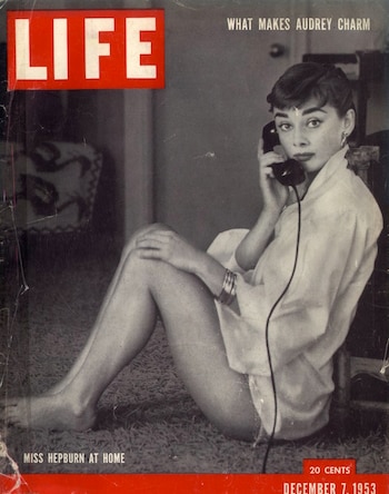 La portada de LIFE con Audrey Hepburn, publicada el 7 de diciembre de 1953 (Mark Shaw/LIFE Magazine).