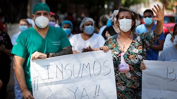 colapsan hospitales, suspenden cirugías por COVID