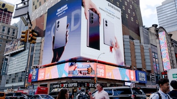 Los teléfonos plegables no son populares. ¿Por qué Apple está vendiendo uno?