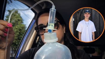 “Aquí está el suero con la sangre de mi hijo”: Madre de quinta víctima de suero vitaminado describe los devastadores síntomas