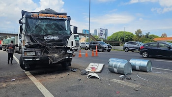 Choque múltiple en la avenida