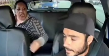 Después de disculparse por desconocer la condición del menor, el conductor fue insultado y amenazado por la pasajera.