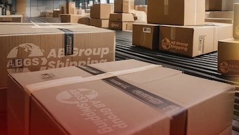 Cajas de cartón con el