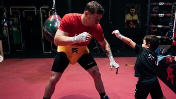 Hijo del Canelo Álvarez quiere