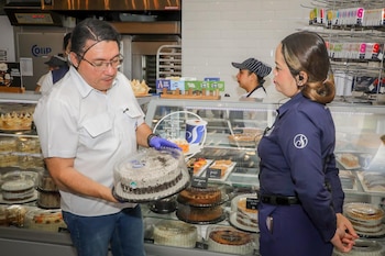 La Defensoría del Consumidor reforzó inspecciones por el Día del Padre en restaurantes, panaderías, tiendas de ropa, calzado, tecnología y electrodomésticos. (Foto: Secretaría de Prensa de la Presidencia)