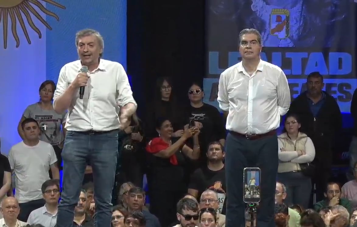 Máximo Kirchner encabezó un acto por el Día de la Lealtad en Chaco junto al senador Jorge Capitanich.