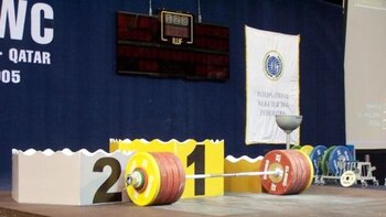 Cuatro Pesistas de USA en