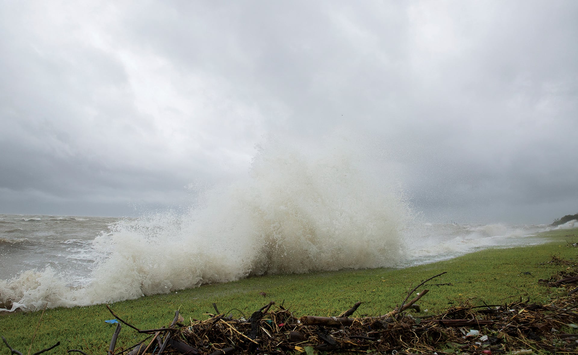 Un sistema de tormentas provoca lluvias intensas, oleaje y advertencias por inundación costera en la Costa del Golfo desde el 5 de junio. (Ana Ramirez/The Victoria Advocate via AP)