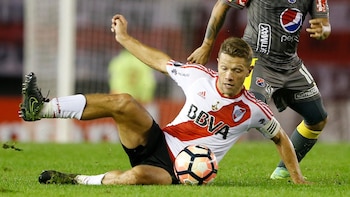 El ex River e Independiente tuvo un paso por el fútbol europeo (Getty Images)