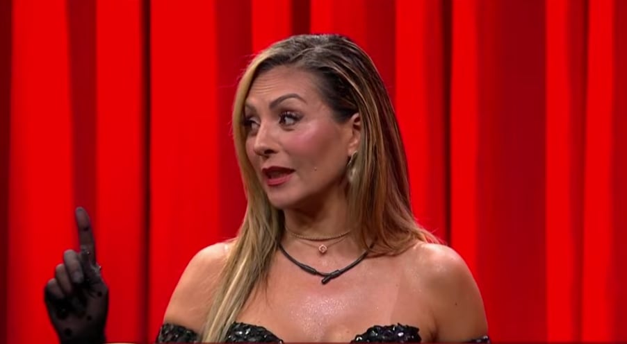 Mariana Ochoa acusó a Flor Vigna de fingir un romance con Ese Pérez para generar contenido dentro de la casa. (Captura de pantalla YouTube)