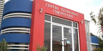 Las participantes recibieron capacitación en inteligencia artificial, ciberseguridad, manejo de drones y habilidades blandas, preparándolas para los retos del sector tecnológico. (Cortesía: Gobierno de República Dominicana)