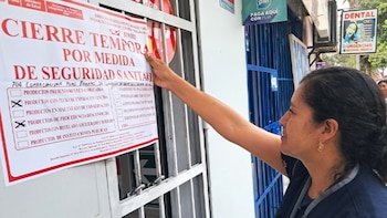 Clausuran cuatro boticas en El