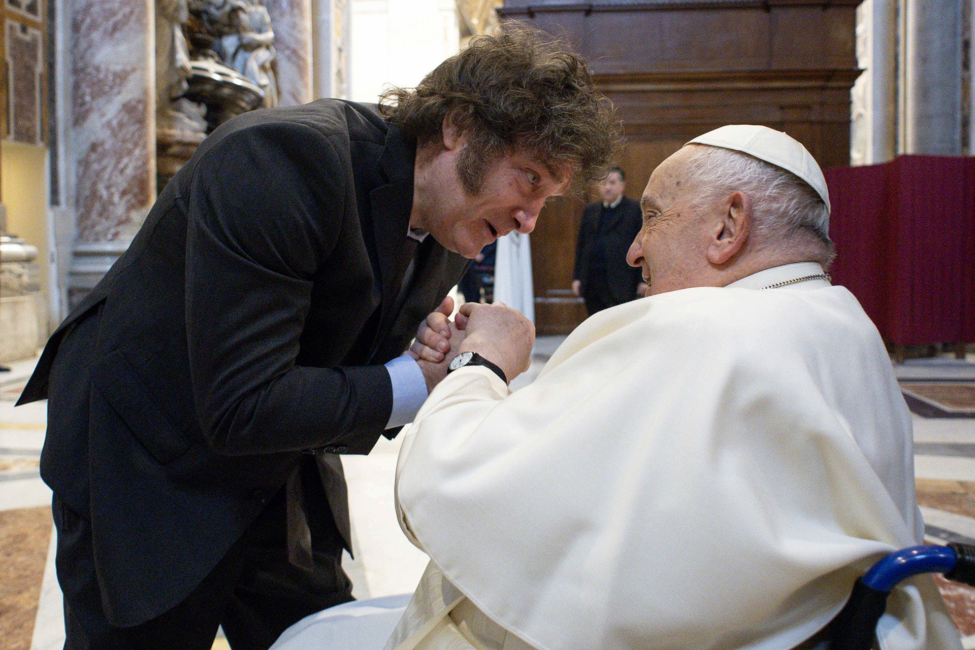 Uno de los encuentros entre Milei y el Papa (Vatican Pool/Getty Images)