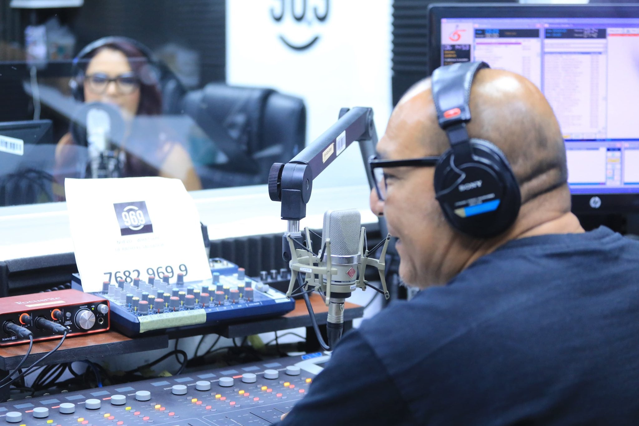 La radio ha vivido diferentes etapas a lo largo de la historia. /(Redes de Radio El Salvador)