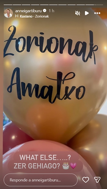 Regalan globos a Anne Igartiburu