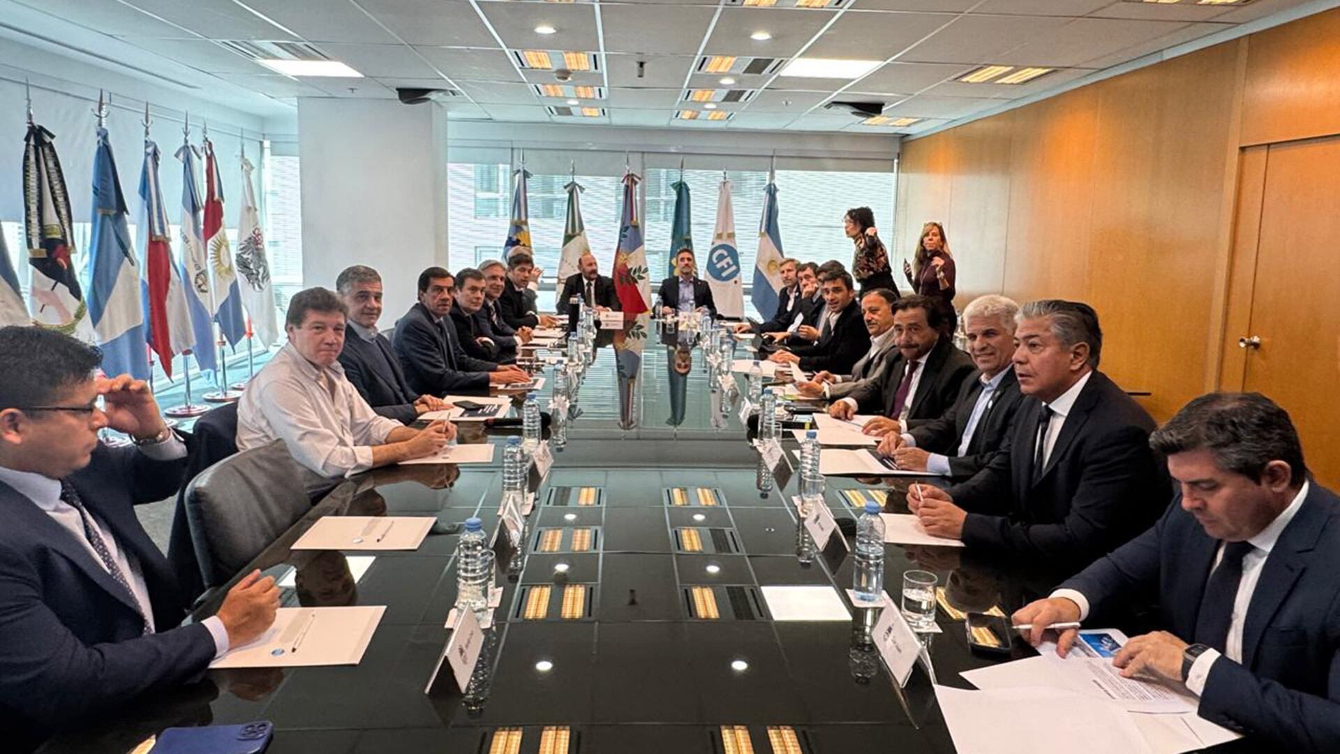 Los gobernadores en el CFI la semana pasada