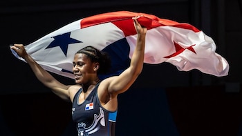 La lucha femenina panameña se baña en oro por primera vez en los Juegos Suramericanos de la Juventud 2026