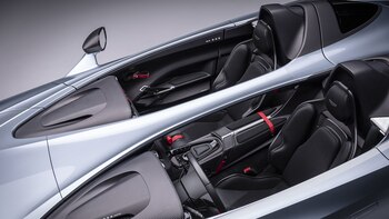 Sin techo, sin parabrisas y