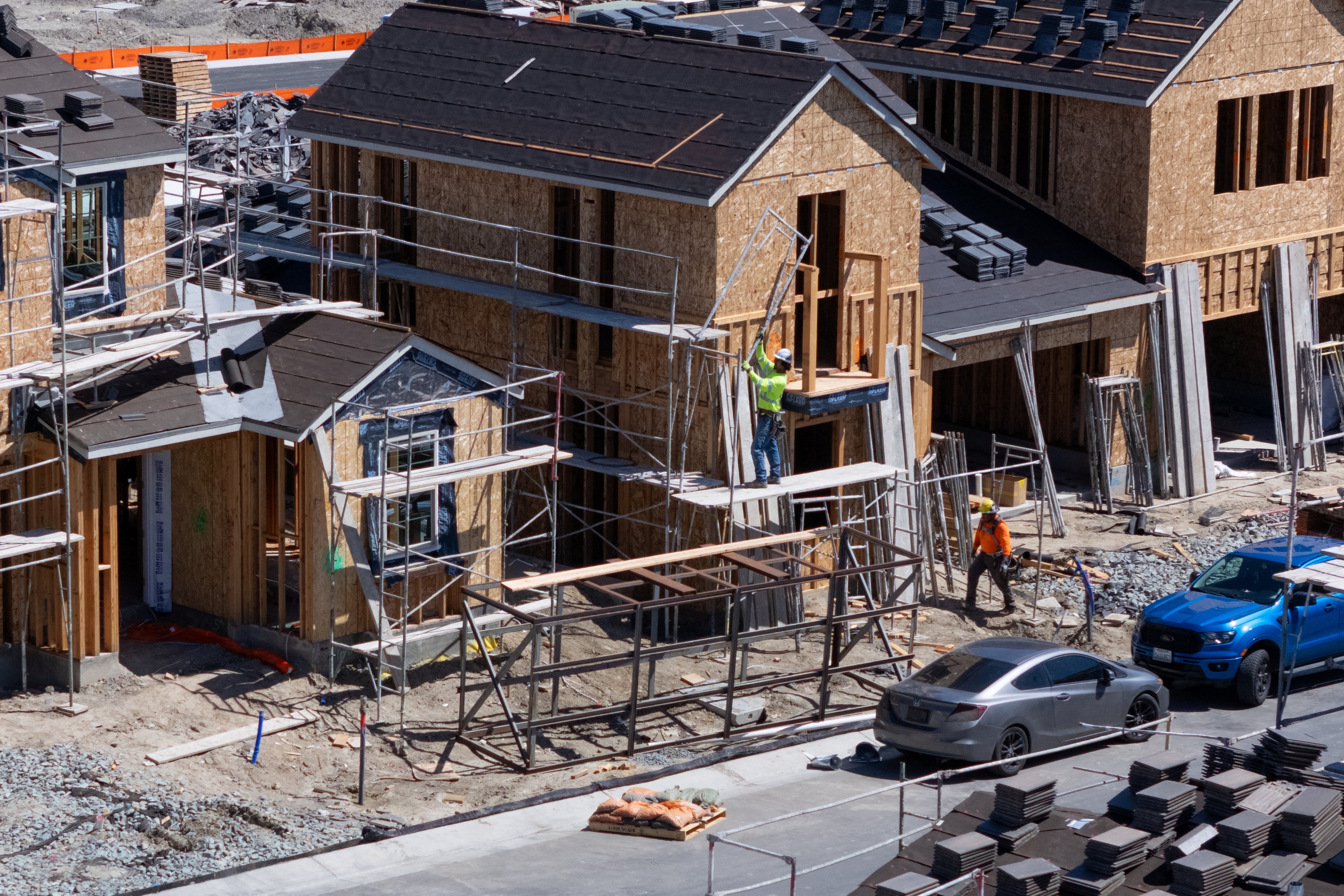 La construcción de viviendas unifamiliares en Estados Unidos cayó un 4,6% en septiembre y registró su nivel más bajo en un año (REUTERS/Mike Blake)