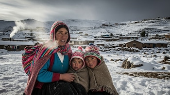 Temperaturas caerán hasta los -14 °C: más de 600 mil personas en tres regiones en riesgo muy alto por frío extremo