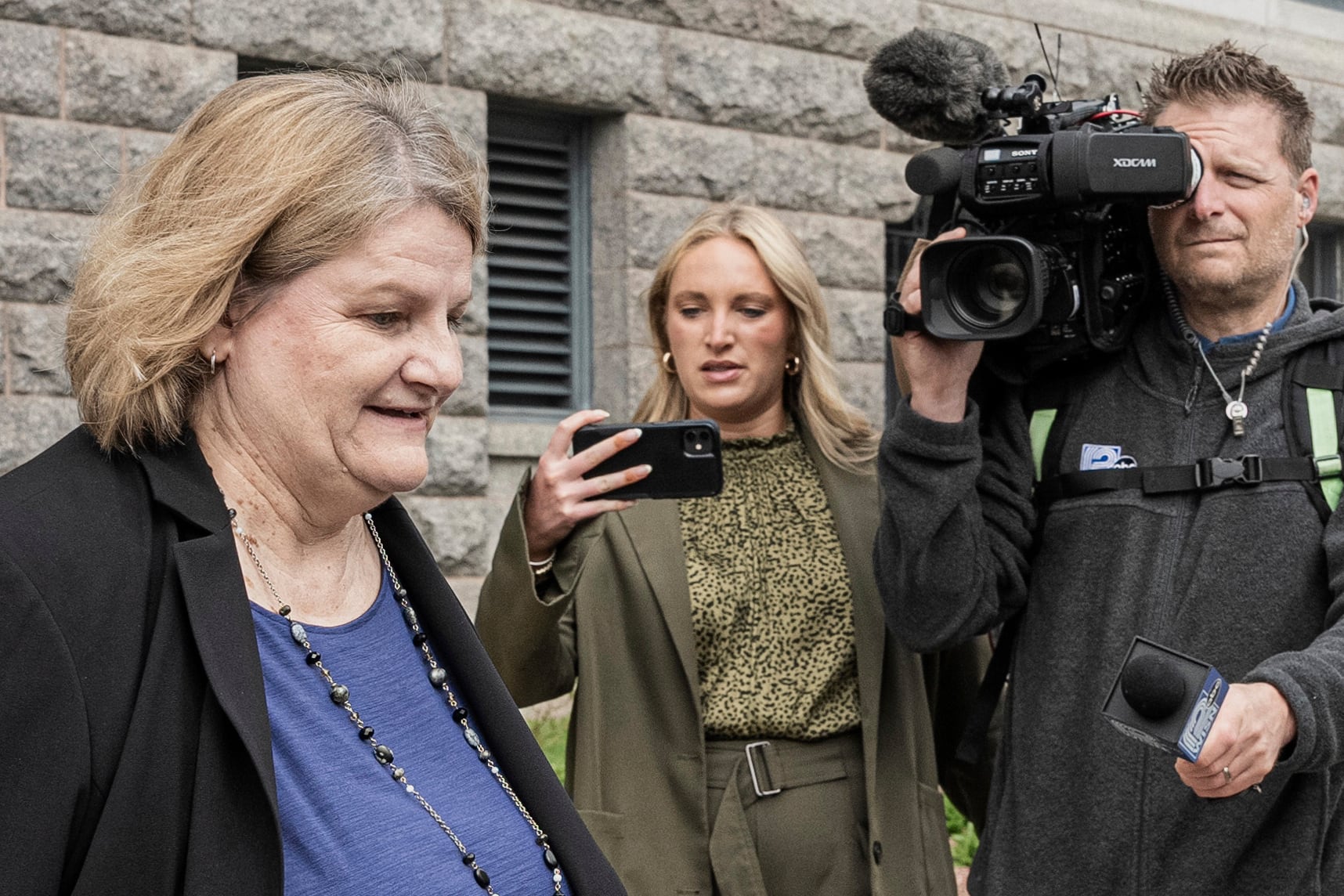La jueza electa Hannah Dugan enfrenta en Milwaukee una sentencia que podría derivar en hasta cinco años de prisión por obstrucción de un proceso federal (AP/Andy Manis, Archivo)