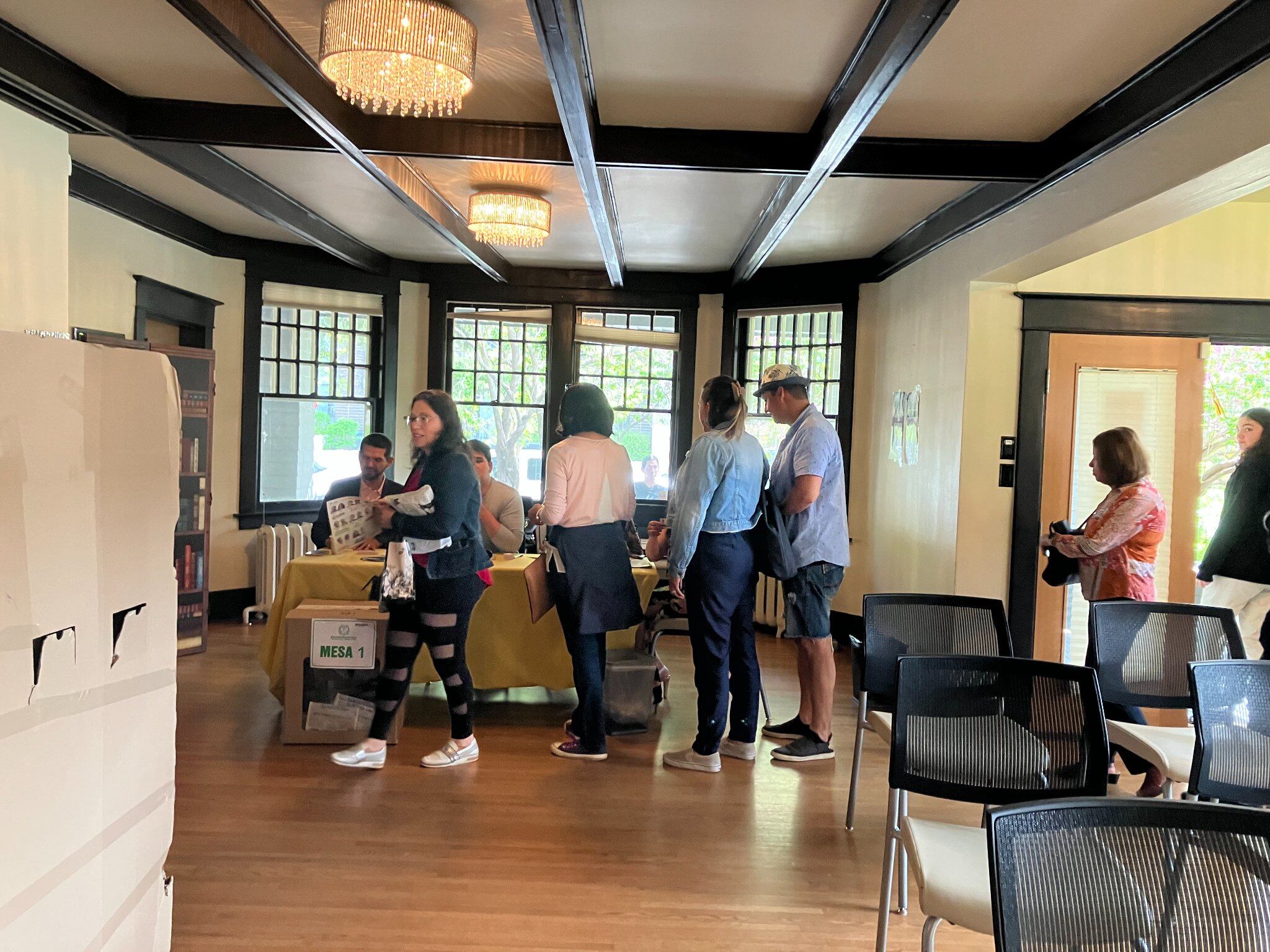 Las elecciones del Congreso en 2026 permitirán a los residentes fuera de Colombia votar tanto por senadores como por representantes y participar en consultas presidenciales - crédito Cancillería de Colombia