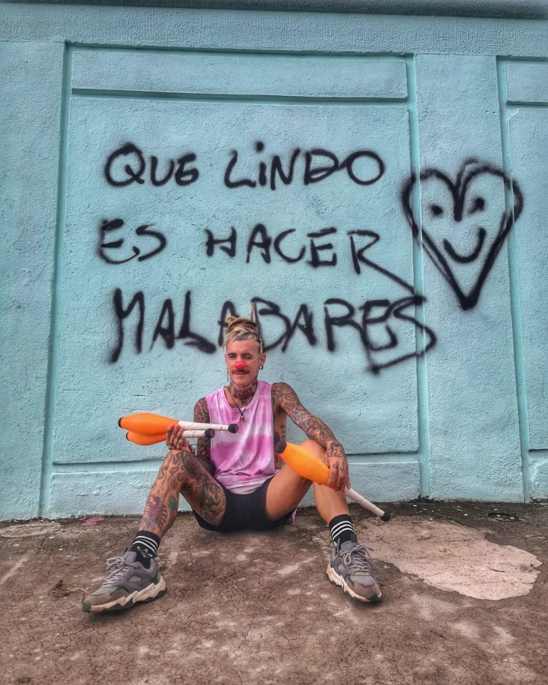 Gastón Firpo inició una colecta para poder regresar al país junto a su pareja