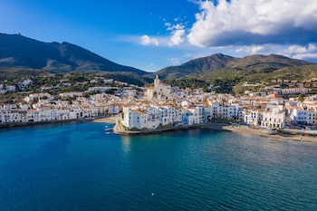 Cadaqués, en Girona (Adobe Stock).