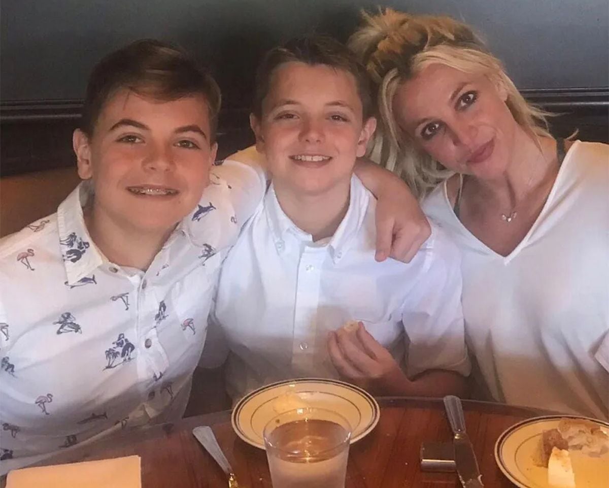 Jayden James admitió que la rigidez provocada por los nervios afectó su desempeño al desfilar - (Instagram/@britneyspears)