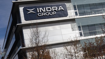 Indra sube casi un 6%