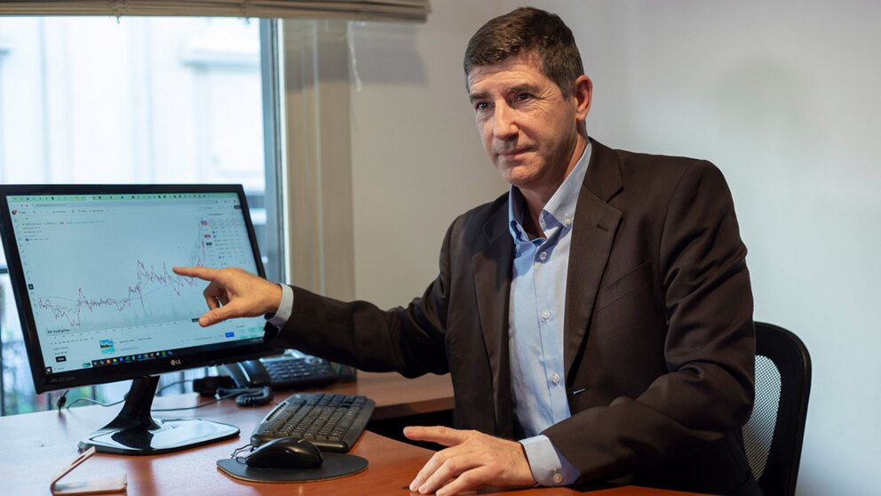 Gustavo Neffa y la economía argentina: claves del riesgo país, tipo de cambio y futuro post-elecciones