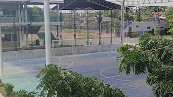 Dos estudiantes requirieron atención especial, pero la mayoría evolucionó favorablemente gracias a la pronta respuesta médica - crédito Google Maps