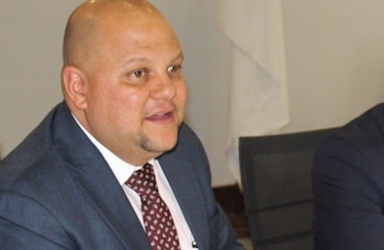 Irving Malespín fue detenido por oficiales de la Policía Penitenciaria al ingresar al Centro de Atención Institucional San José, en San Sebastián. Crédito: El Observador