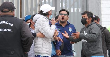 Juan Carlos Bazalar discutiendo con