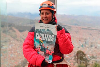 La escaladora aimara Analía Gonzales. EFE/Martín Alipaz/Archivo