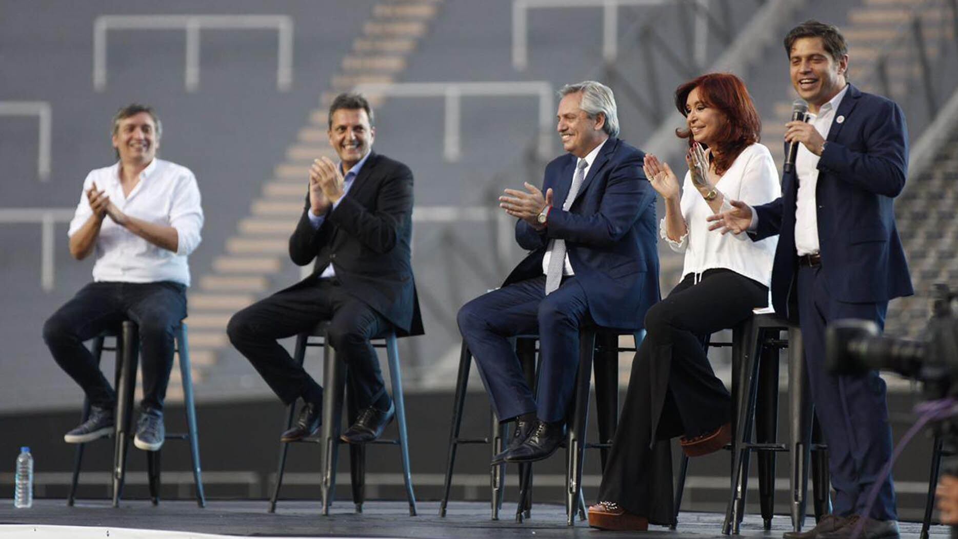 Alberto Fernández y Cristina Kirchner comparten un acto en La Plata junto a Axel Kicillof y Sergio Massa
