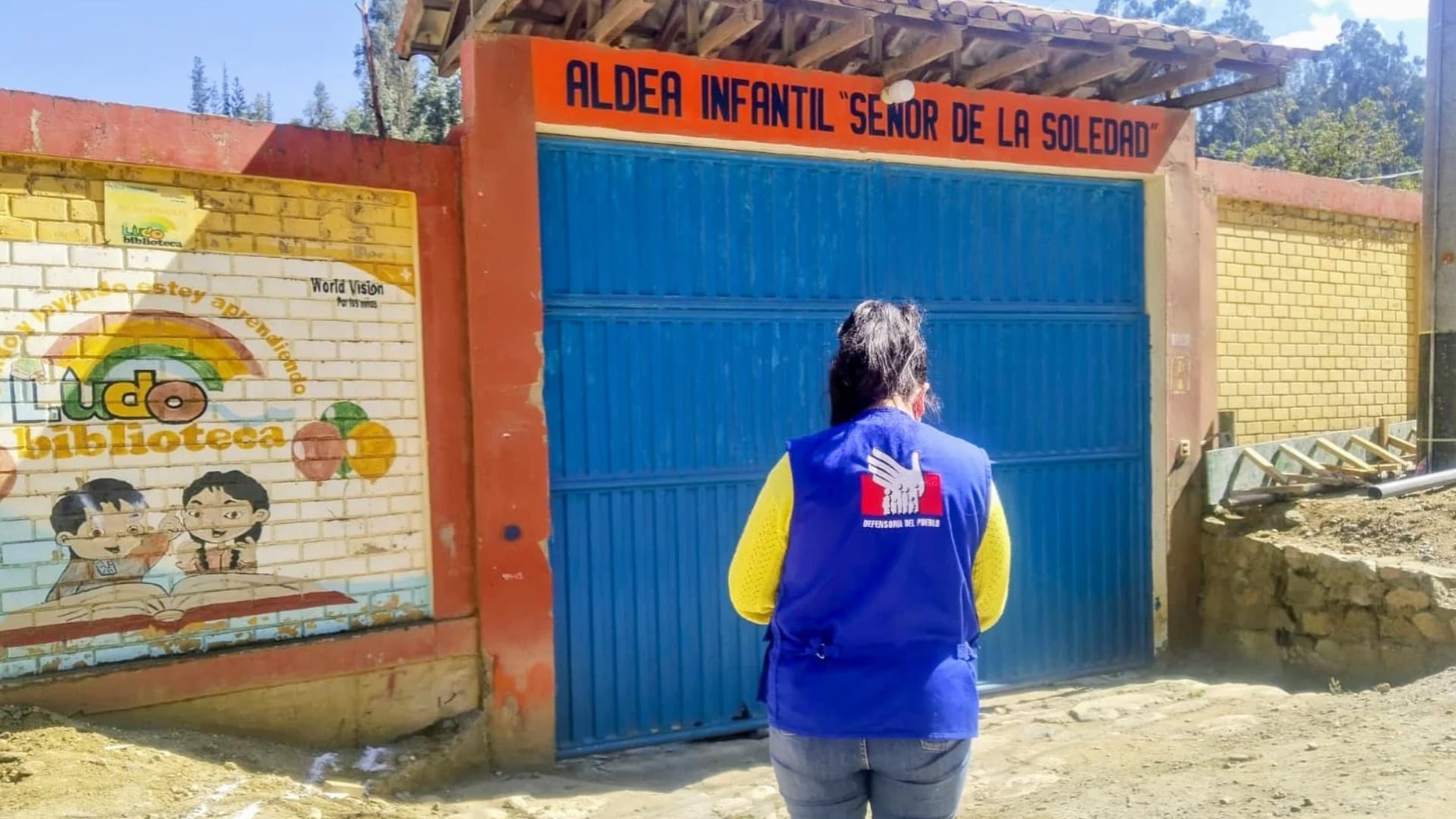 El Ministerio Público y la Defensoría del Pueblo revisan las acciones adoptadas tras el reporte sobre una adolescente que salió sin autorización y una presunta relación entre residentes| Foto: Defensoría del Pueblo