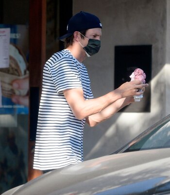 galeria-celebrities-Ashton-Kutcher