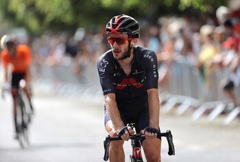 El ciclista británico Adam Yates,