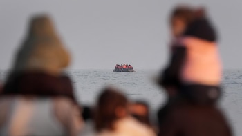 Guardacostas franceses rescatan a 78