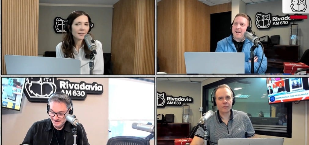 Cristina Pérez evitó opinar sobre los comentarios de su compañero de mesa tanto durante la transmisión radial como ante la prensa