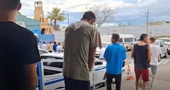 Operativo policial en Costa Rica que concluyó con la expulsión y deportación de 28 extranjeros con antecedentes criminales (Cortesía: Dirección General de Migración y Extranjería).