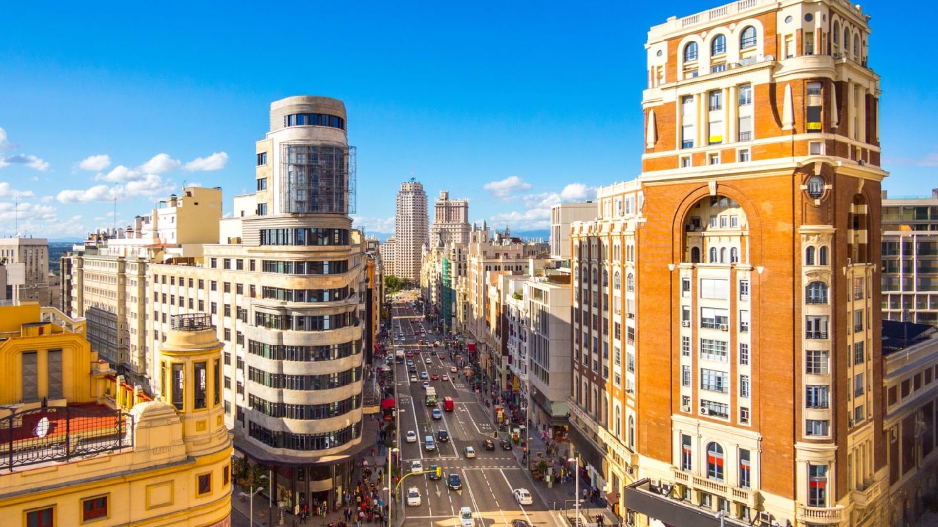 Durante el encuentro, las autoridades peruanas promoverán al país como un destino atractivo para la inversión privada, resaltando oportunidades en diversos sectores y un entorno favorable para el desarrollo de proyectos. Foto: Kayak