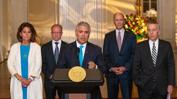 Estados Unidos entregará 12 helicópteros a Colombia para ayudar en la lucha contra el narcotráfico