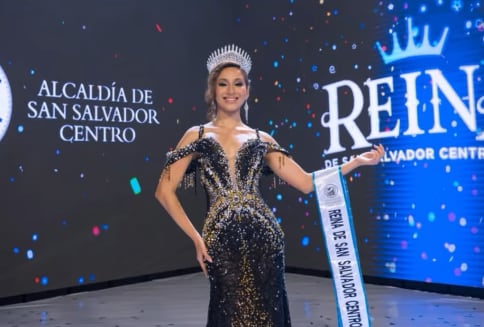 ¡Una noche de gala! Melanie Cortez es coronada soberana de las Fiestas Agostinas 2026 de San Salvador Centro