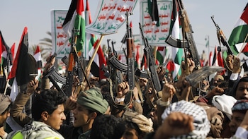 Las autoridades hutíes de Yemen ofrecen un indulto a los "inducidos a error" que depongan las armas